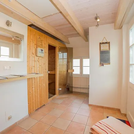 Ausguck - Hues In Lee *